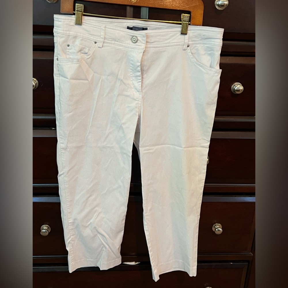 Verve Blues 5-Pocket White Stretch Pants. Size 14.